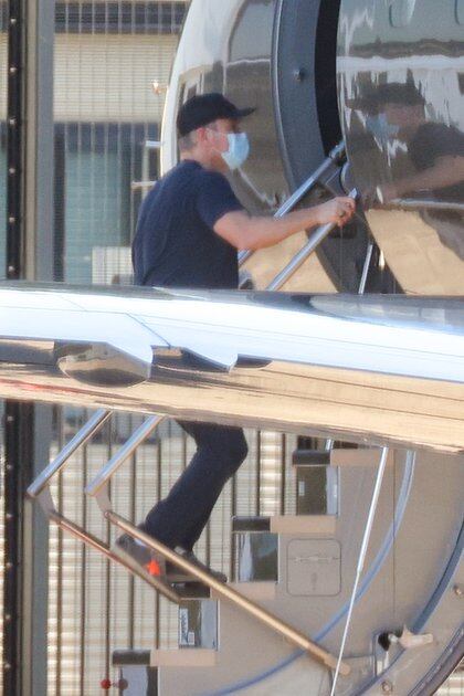 Matt Damon llegó a Sydney para sumarse al elenco de "Thor: Love and Thunder". El actor viajó en un vuelo privado acompañado por su familia. Todos cumplieron con los protocolos sanitarios y usaron tapabocas dentro del jet así como también mientras se trasladaban dentro del aeropuerto