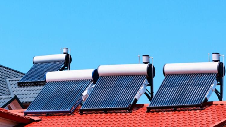 La energía solar térmica es una de las más convenientes y económicas a la hora de calentar una casa