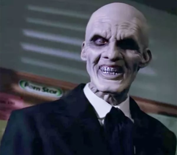 Doug Jones como uno de los Caballeros en “Buffy The Vampire”