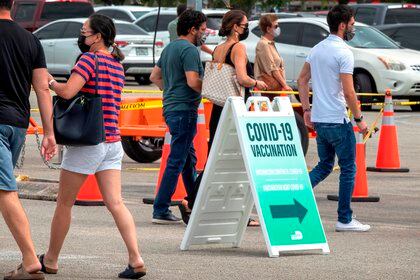 Personalidades de la farándula mexicana viajaron a principios de año a Miami para vacunarse (Foto: EFE)