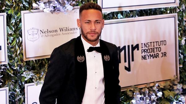 Neymar estuvo en la gala benéfica del Instituto Proyecto Neymar Jr, su fundación (REUTERS)