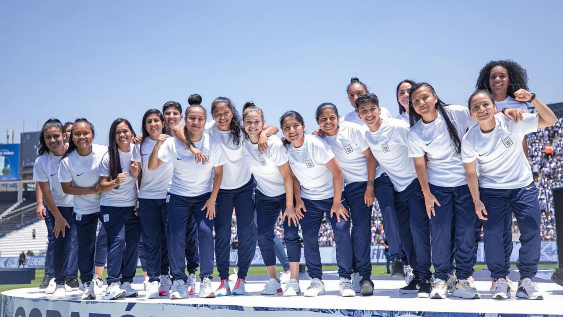 El equipo femenino de Alianza Lima jugará ante Colo Colo el 15 de marzo. (clubalianzalima)