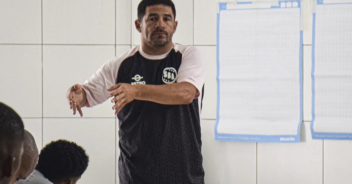 Atilio Muente, the foray of a three-time Peruvian football champion into sports psychology