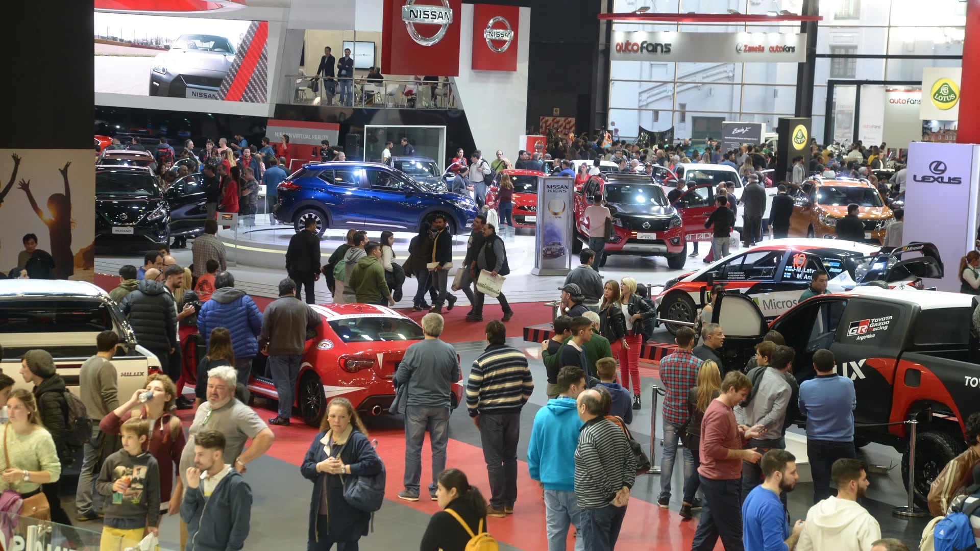 La octava edición del Salón del Automóvil de Buenos Aires presentó cientos de modelos. ¿Cuál habrá sido el favorito? (Enrique Abatte)