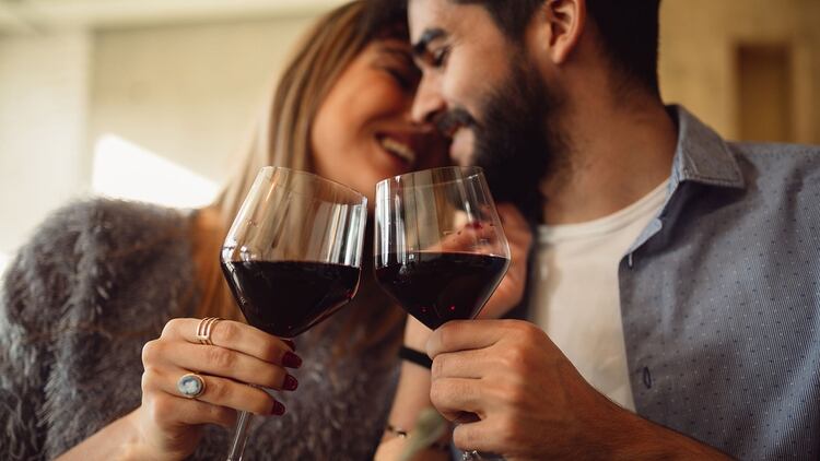 La ingesta de alcohol es desaconsejada en esta cuarentena (Shutterstock)