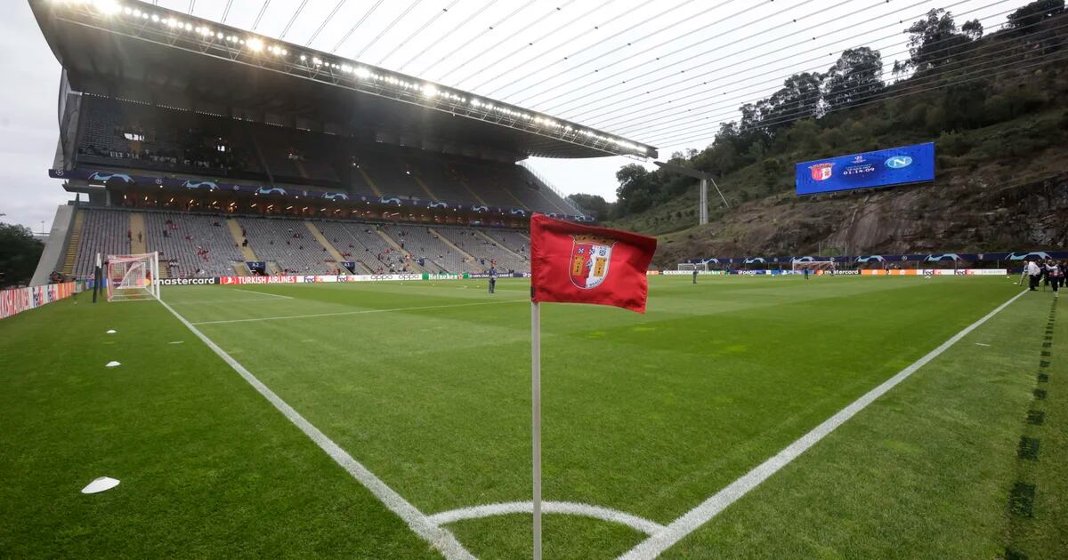 O estádio de Braga onde vai jogar o Real Madrid que impressionou Obama: construído numa pedreira e com uma montanha ao fundo