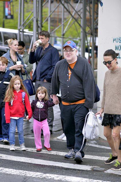 Con su esposa Mimi y sus tres hijos: Cooper Alexander y las niñas Tallulah y Willia (Shutterstock)