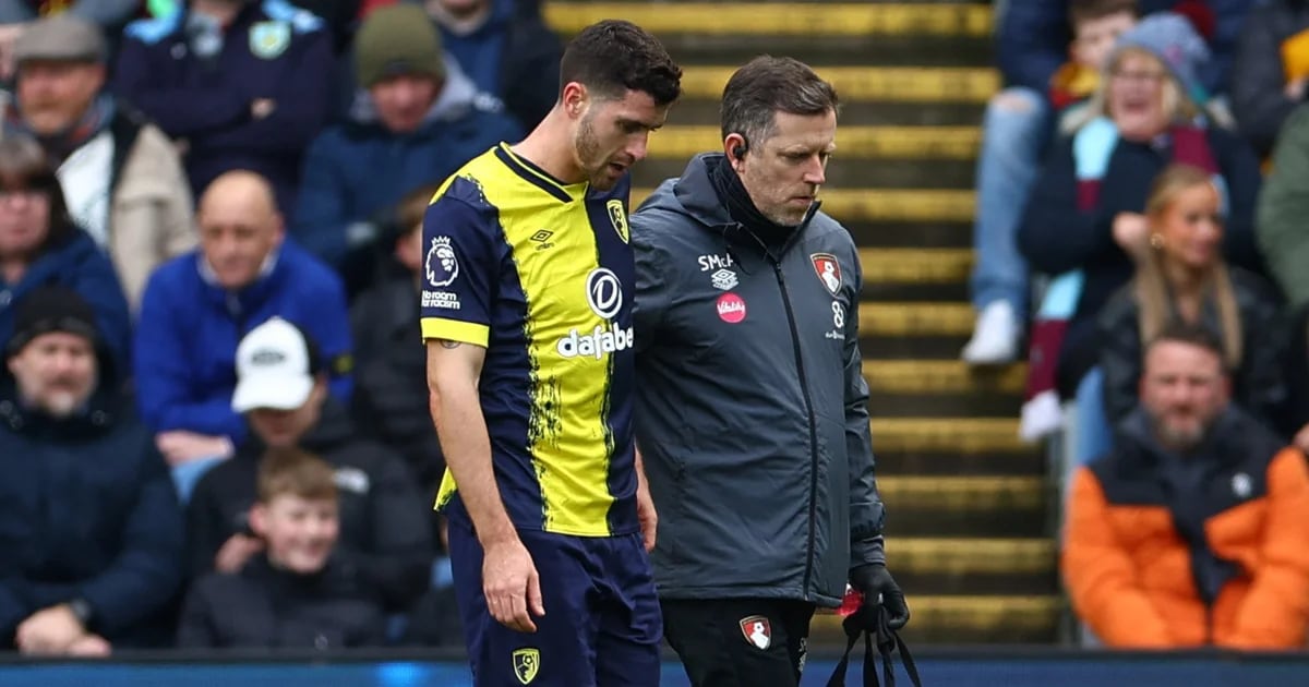 Bournemouth’s Marcos Senesi Injured in Premier League Match, Raises Concerns for Argentina National Team Ahead of March Internationals