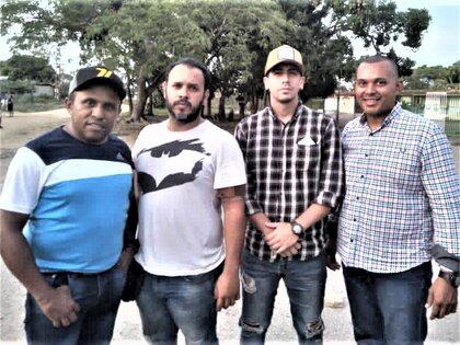 Juan Carlos Salazar, Rafael Hernández, Luis Gonzalo Pérez y Diógenes Tirado al ser liberados