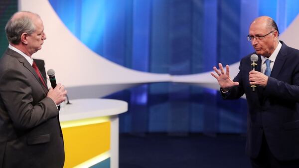 Geraldo Alckmin (PSDB) conversa con Ciro Gomes (PDT) (Reuters)