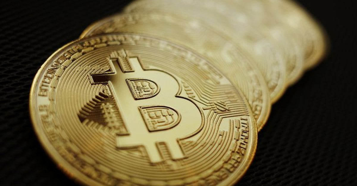 El Bitcoin sube 12% después de que El Salvador lo adoptó como moneda de curso legal