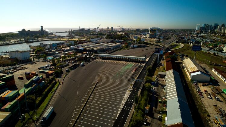 El movimiento en las calles es menor al de un día feriado