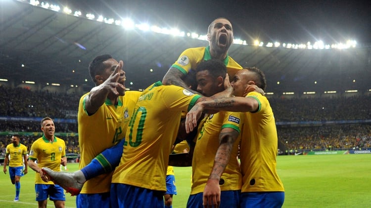 Brasil accedió a la final luego de eliminar a Argentina tras un polémico arbitraje de Roddy Zambrano (AP Photo/Eugenio Savio)