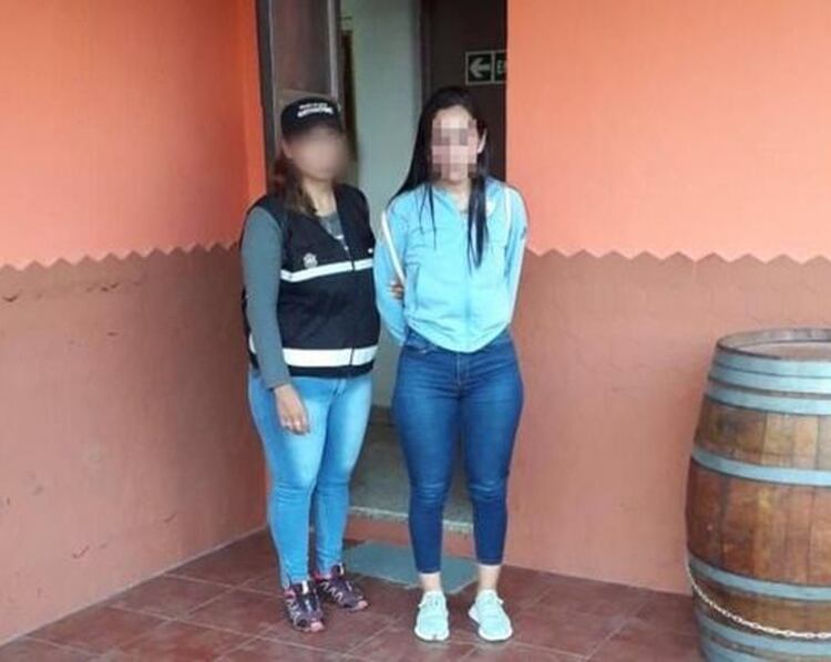 La joven de 19 años fue detenida en el hostel donde se hospedaba