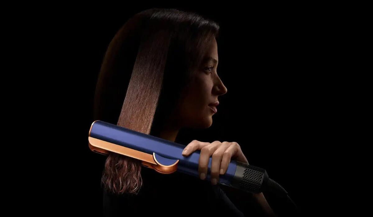 No es necesario utilizar la máxima temperatura disponible. El cabello fino o dañado requiere temperaturas más bajas, mientras que el cabello grueso o rizado puede necesitar más calor. (Dyson)