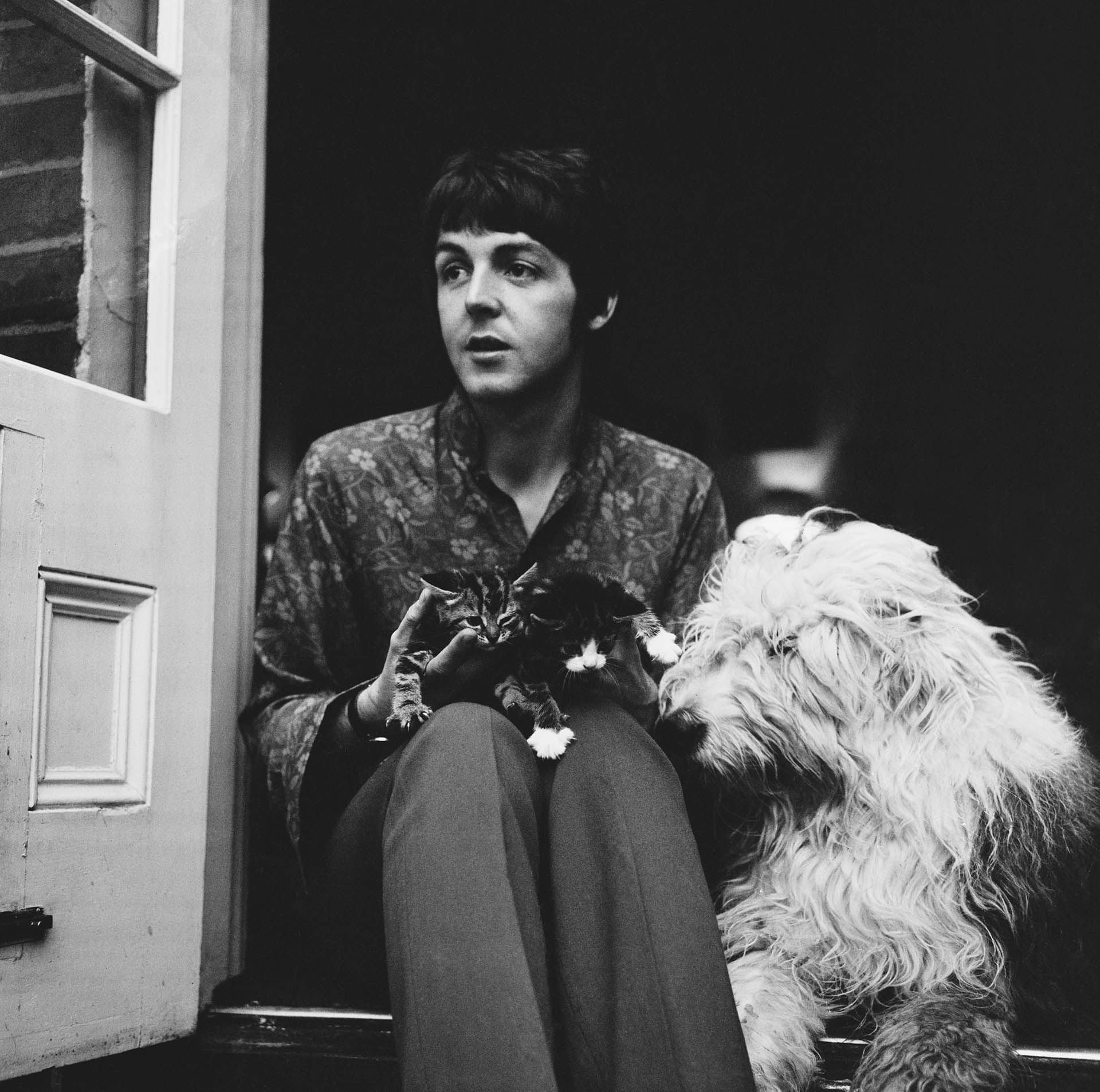 “Utilizaba el símbolo de un helter skelter para ir de arriba a abajo, el ascenso y la caída del Imperio Romano", dijo McCartney sobre la creación de "Helter Skelter"
(Photo by Les Lee/Daily Express/Hulton Archive/Getty Images)