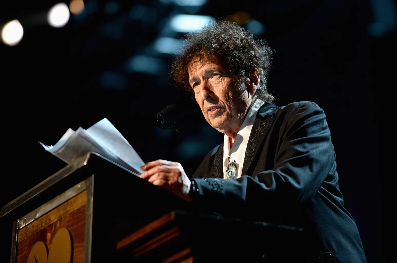 Bob Dylan es un artista conocido por utilizar material de otras personas en sus canciones, asegura la publicación
