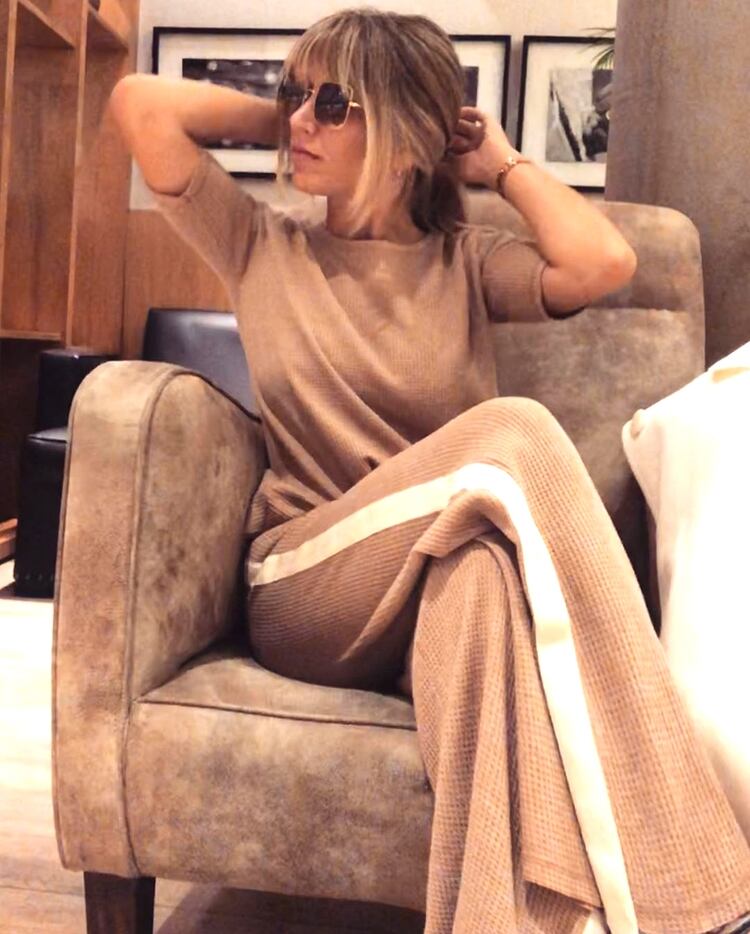 Laurita Fernández posteó una foto en el aeropuerto sola, en medio de los rumores de crisis con Cabré (@holasoylaurita)