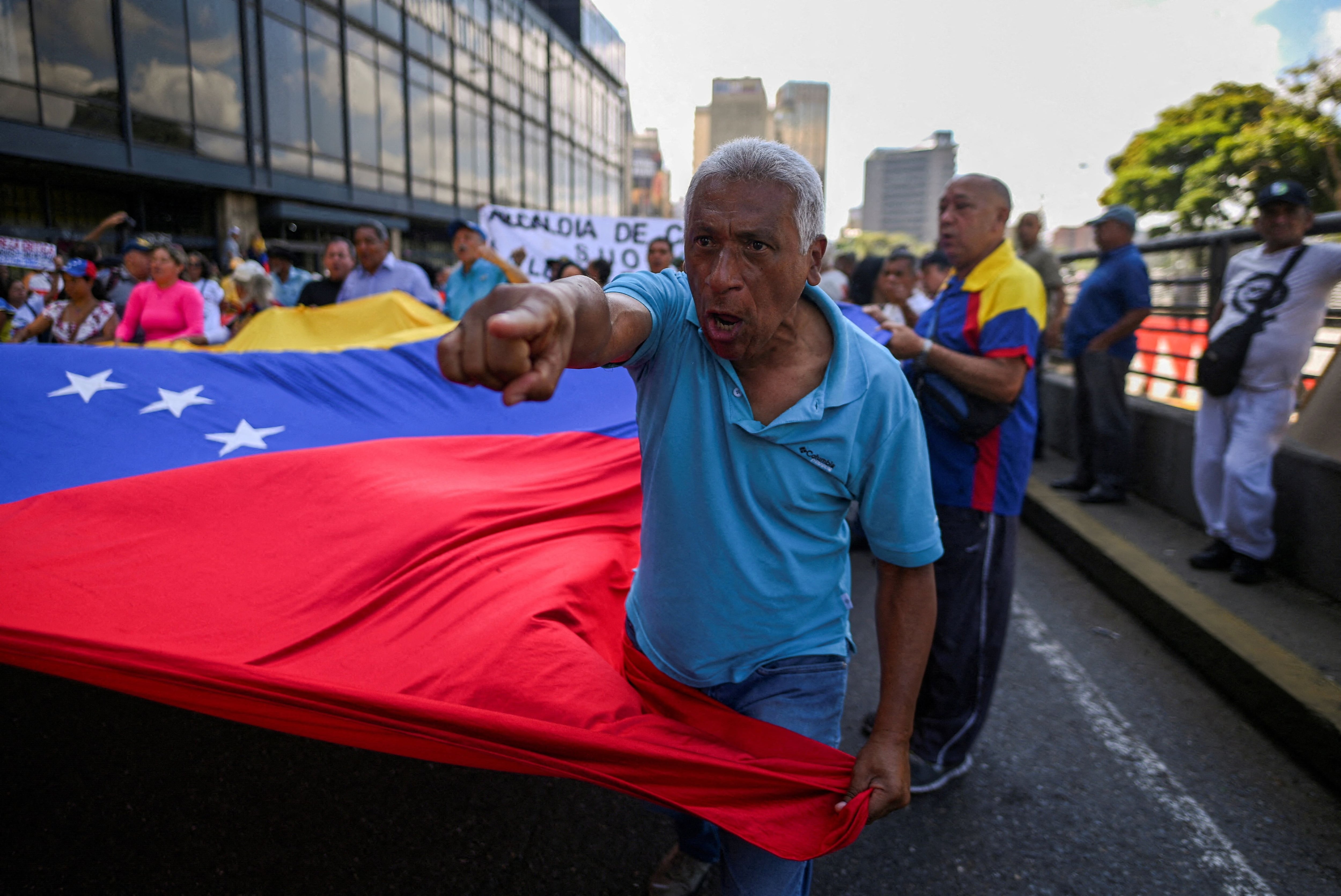 Una protesta de trabajadores en Caracas (REUTERS/Gaby Oraa/Archivo)