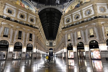Milán vacía.  REUTERS / Flavio Lo Scalzo 