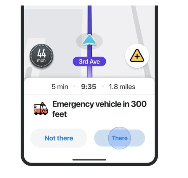 Esta nueva función advierte si hay vehículos de emergencia en el camino. (Waze)