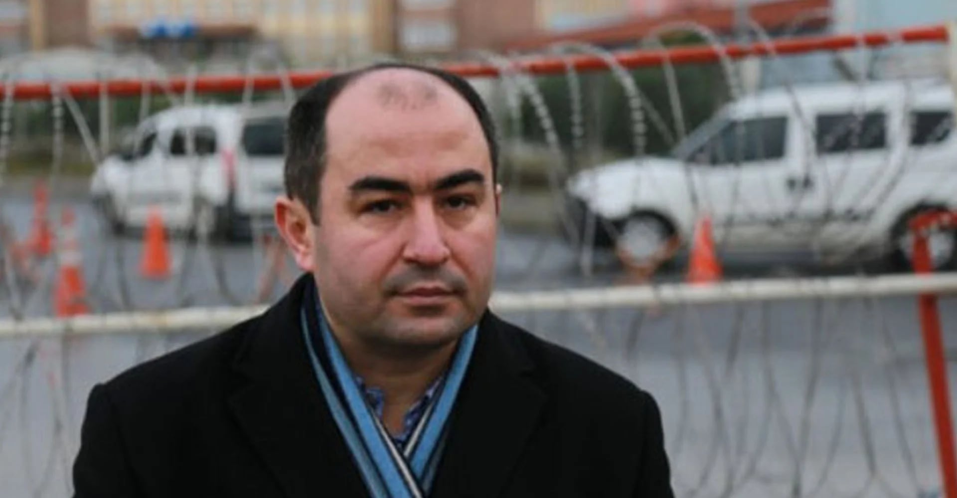 “Faruk Akkan. Tal vez el escritor más prolífico de Turquía. Hizo carrera con la presentación de informes de Moscú. Detenido” @MahirZeynalov