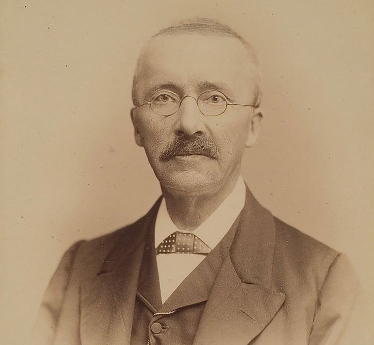 El millonario y arqueólogo prusiano Heinrich Schliemann