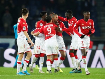 La Ligue 1 ha sido suspendida en Francia pero algunos clubes como el AS Monaco han vuelto a los entrenamientos (REUTERS)