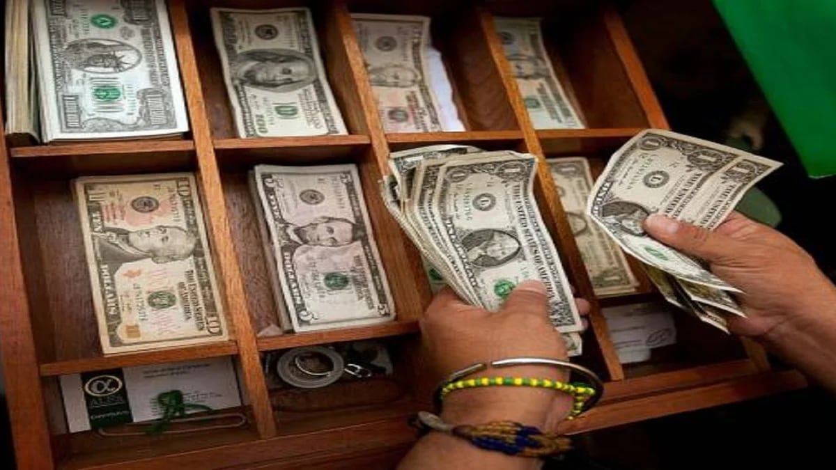 Por que el dólar sigue cayendo en Colombia: este viernes se acercó a los $3.750