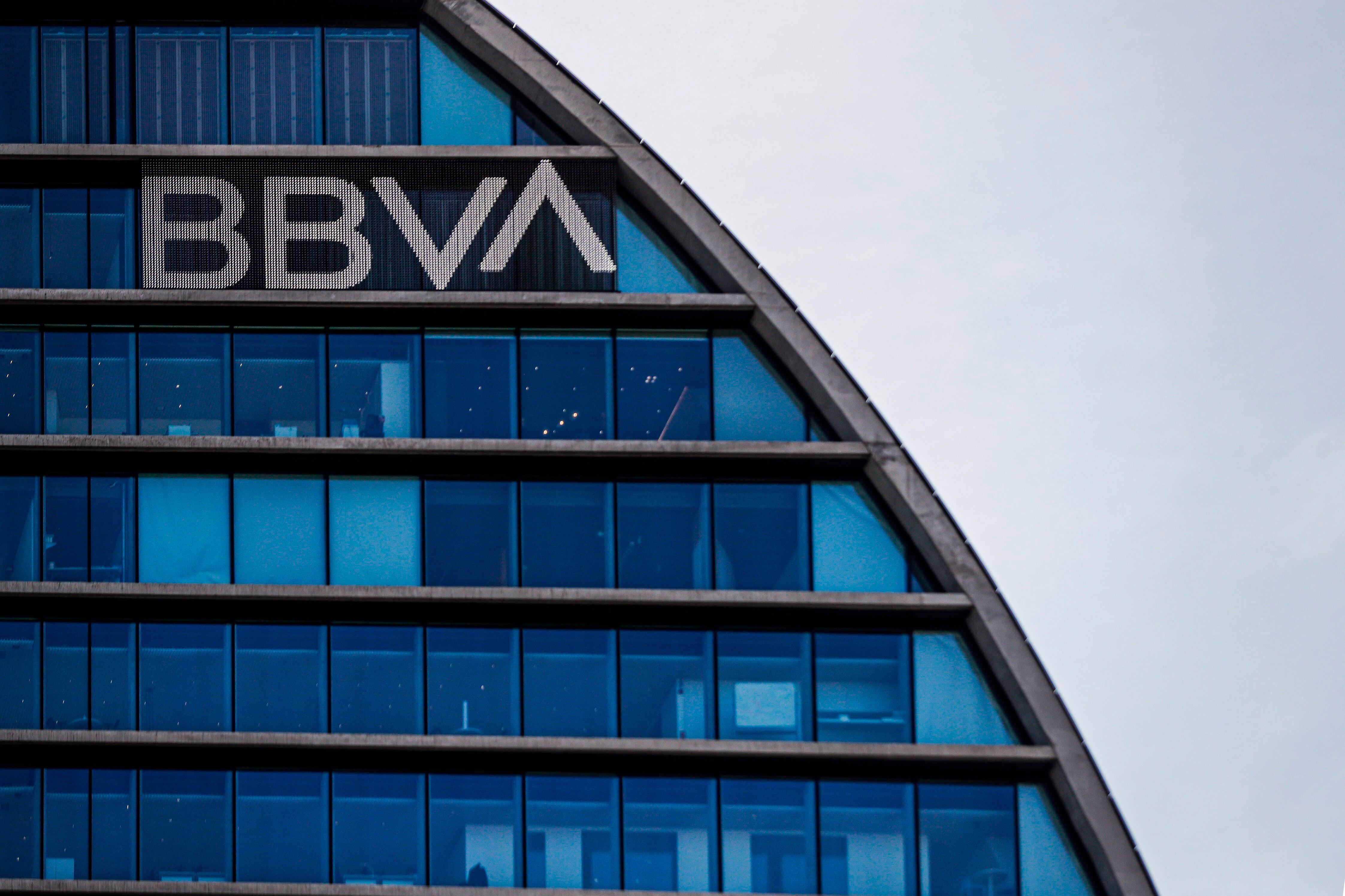 Fachada de la sede corporativa del BBVA, en el distrito de Las Tablas en Madrid. EFE/Emilio Naranjo/Archivo
