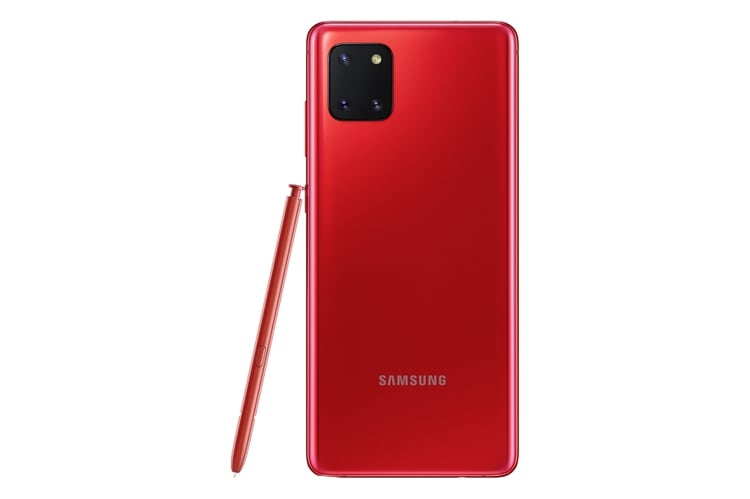 El Samsung Galaxy Note 10 tiene su triple cámara trasera alojada en un módulo cuadrado.