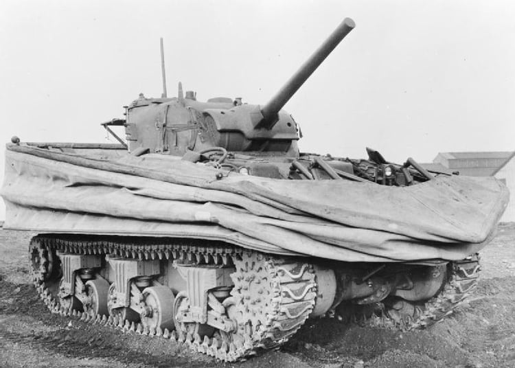 Un tanque Sherman adaptado para flotar