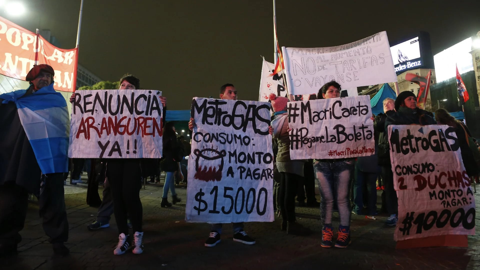Los manifestantes pidieron la renuncia del ministro de Energía, Juan José Aranguren (Nicolás Aboaf)