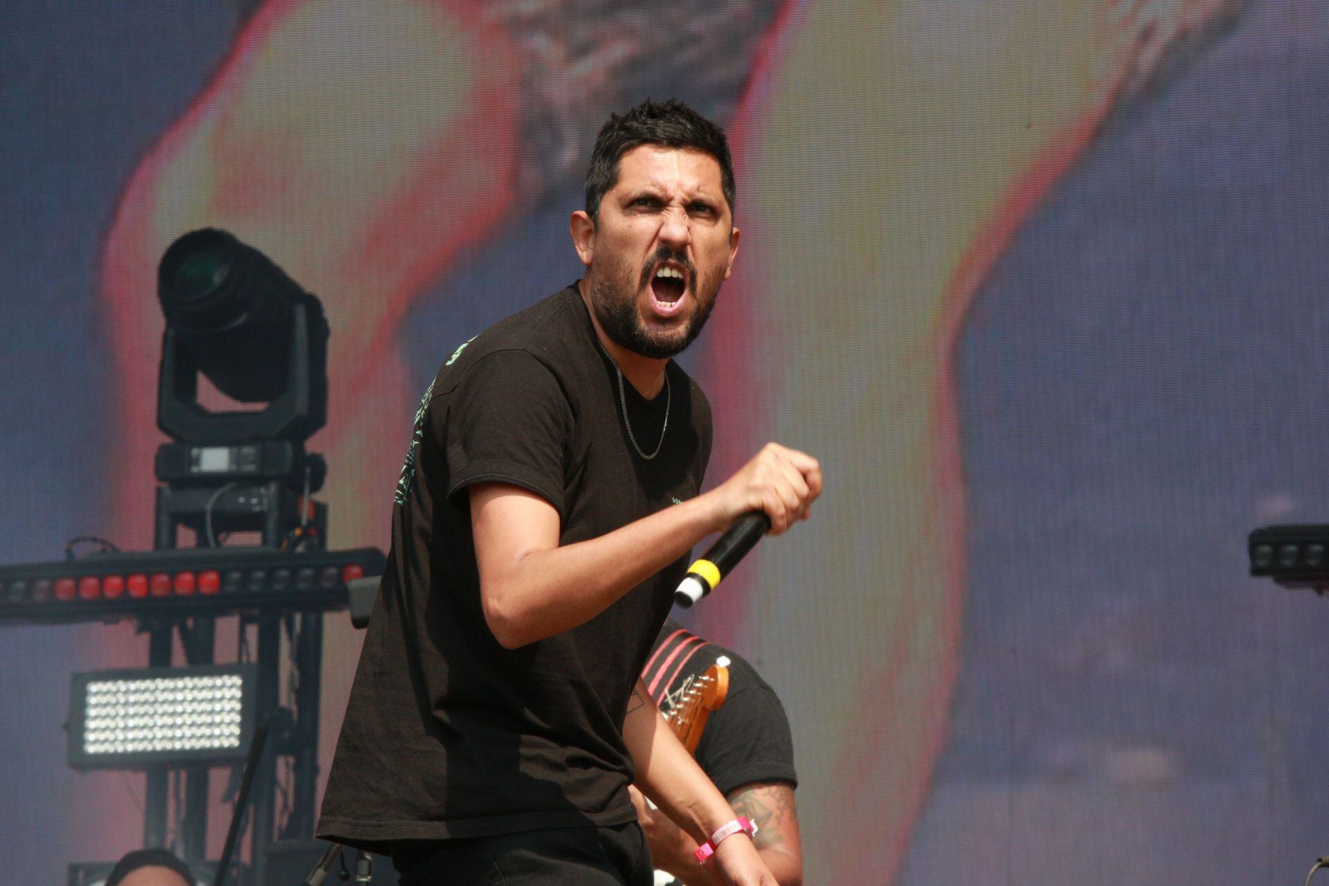 Son Rompe Pera lives Latino