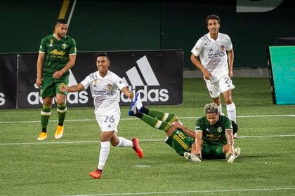     Evrain celebrates a goal with the galaxy team.  Credits: Troy Wayrynen-USA TODAY Sports