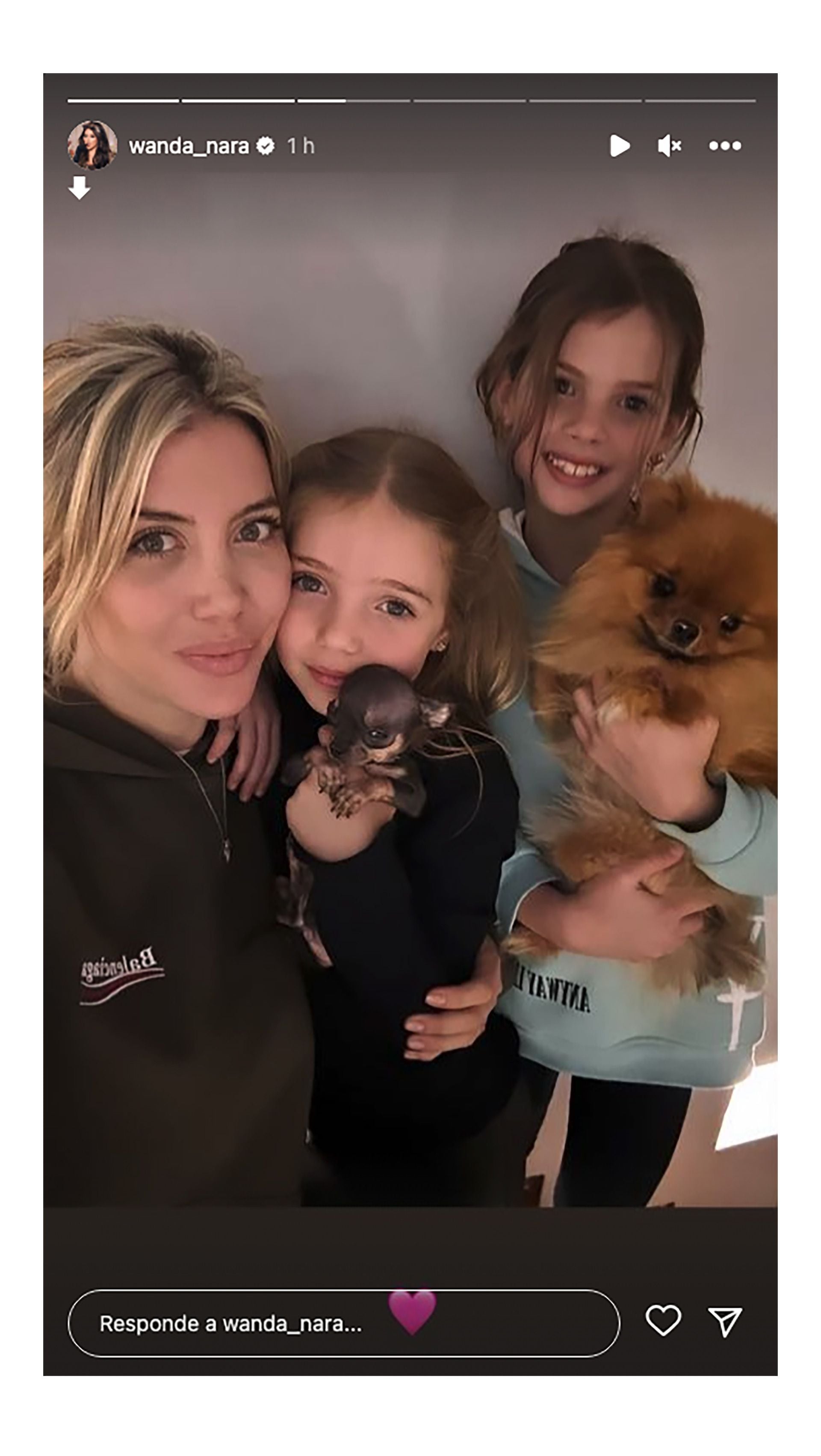 Wanda Nara junto a Isabella, Francesca y su perrita en Buenos Aires (Instagram)
