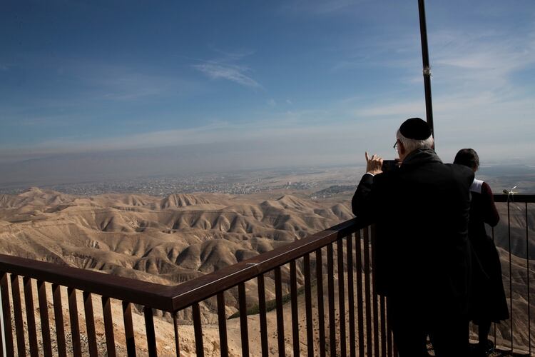 Jericó (Cisjordania), vista desde un punto de observación de Israel, en el valle de Jordán