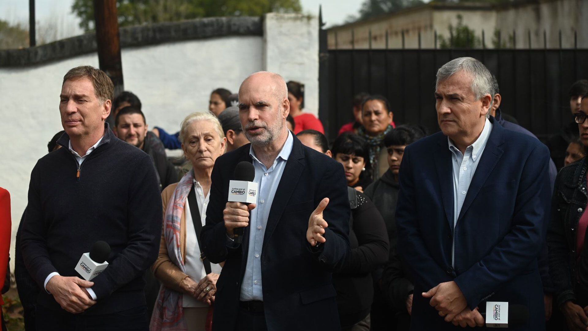 Horacio Rodríguez Larreta junto a Gerardo Morales, su compañero de fórmula, y Diego Santilli, su precandidato a gobernador bonaerense