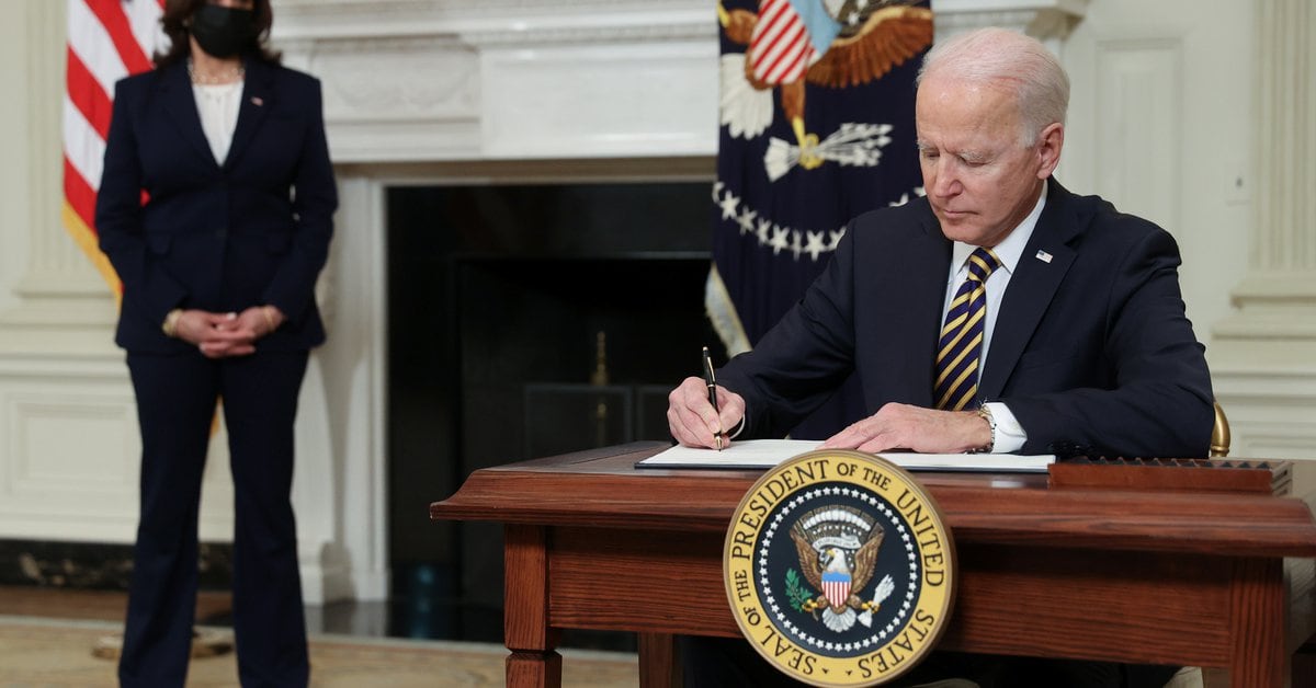 Joe Biden repeals Trump’s ban on work visas for immigrants and EU