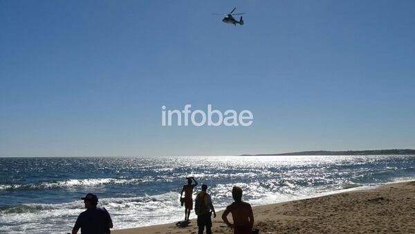 Un helicóptero llegó al lugar para trasladarlos hacia Montevideo (Marcelo Umpiérrez)