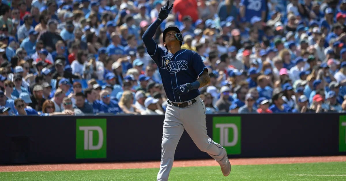 Bethancourt homers in Rays 8-1 rout of Blue Jays