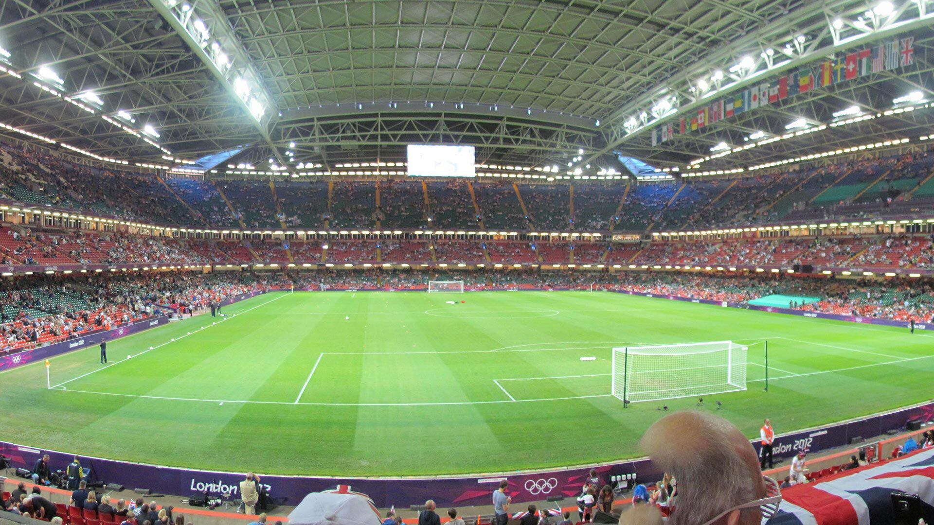 El Millennium Stadium de Cardiff se planta como el principal estadio para albergar la pelea (Foto: Reuters)