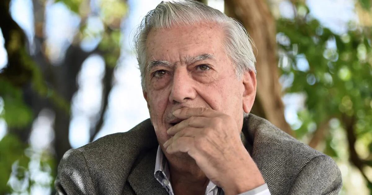 Vargas Llosa entrera à l’Académie de la langue française en 2023, bien qu’il n’ait écrit aucun de ses ouvrages en français