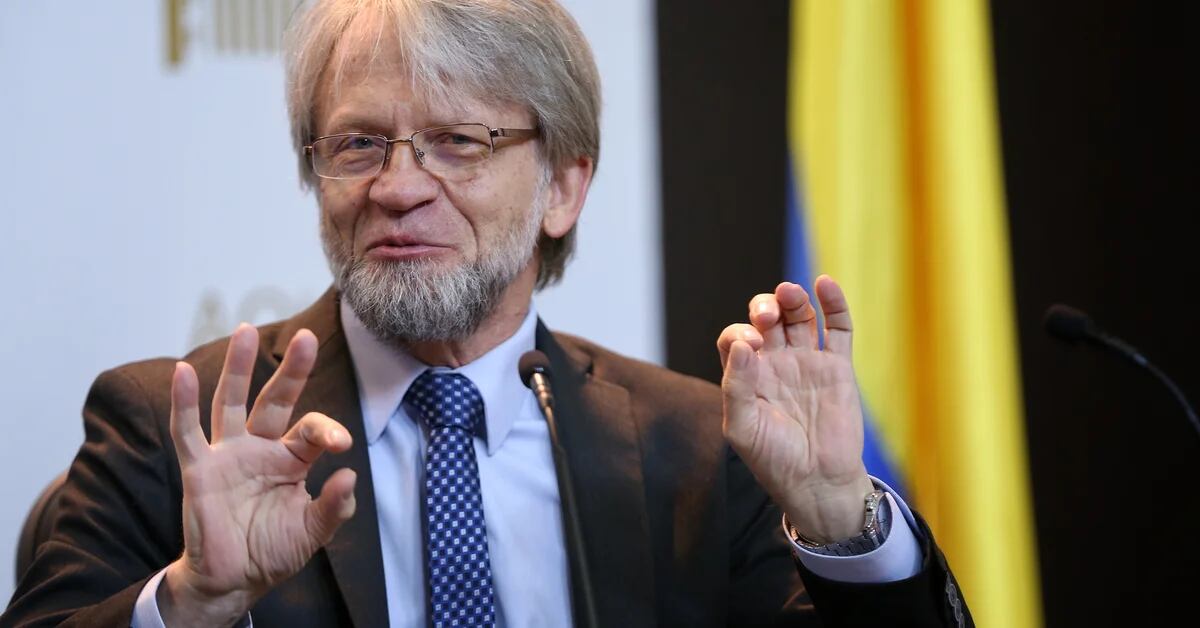 Antanas Mockus wants to join Total Peace: he offers to teach the proposal