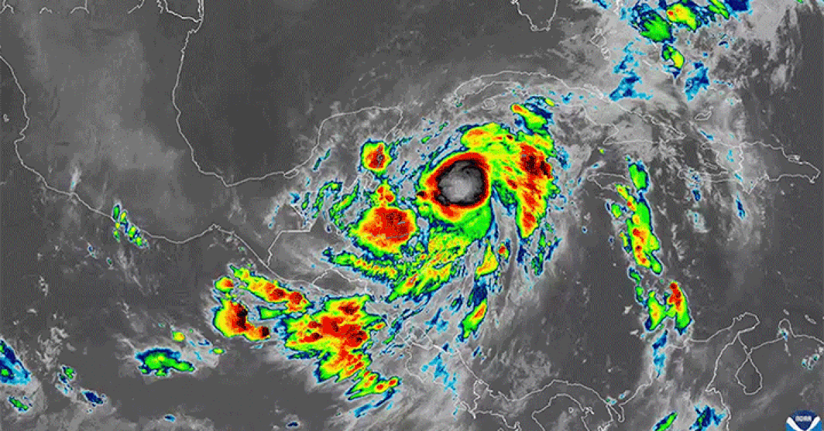 Photo of Tormenta tropical Zeta minuto a minuto: esperan que suceda como un huracán en la isla de Cozumel alrededor de las 6 pm.
