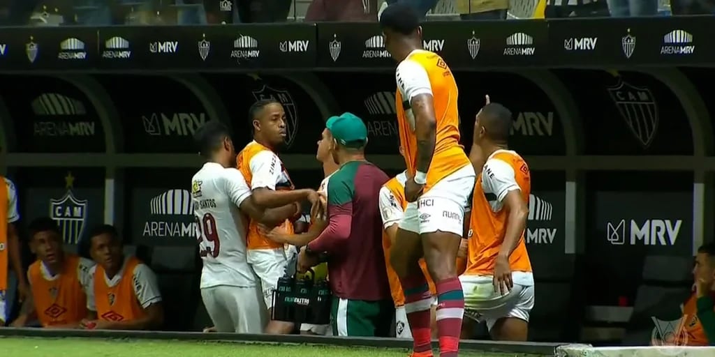 La pelea entre dos jugadores de Fluminense a días de la final de la Copa Libertadores contra Boca