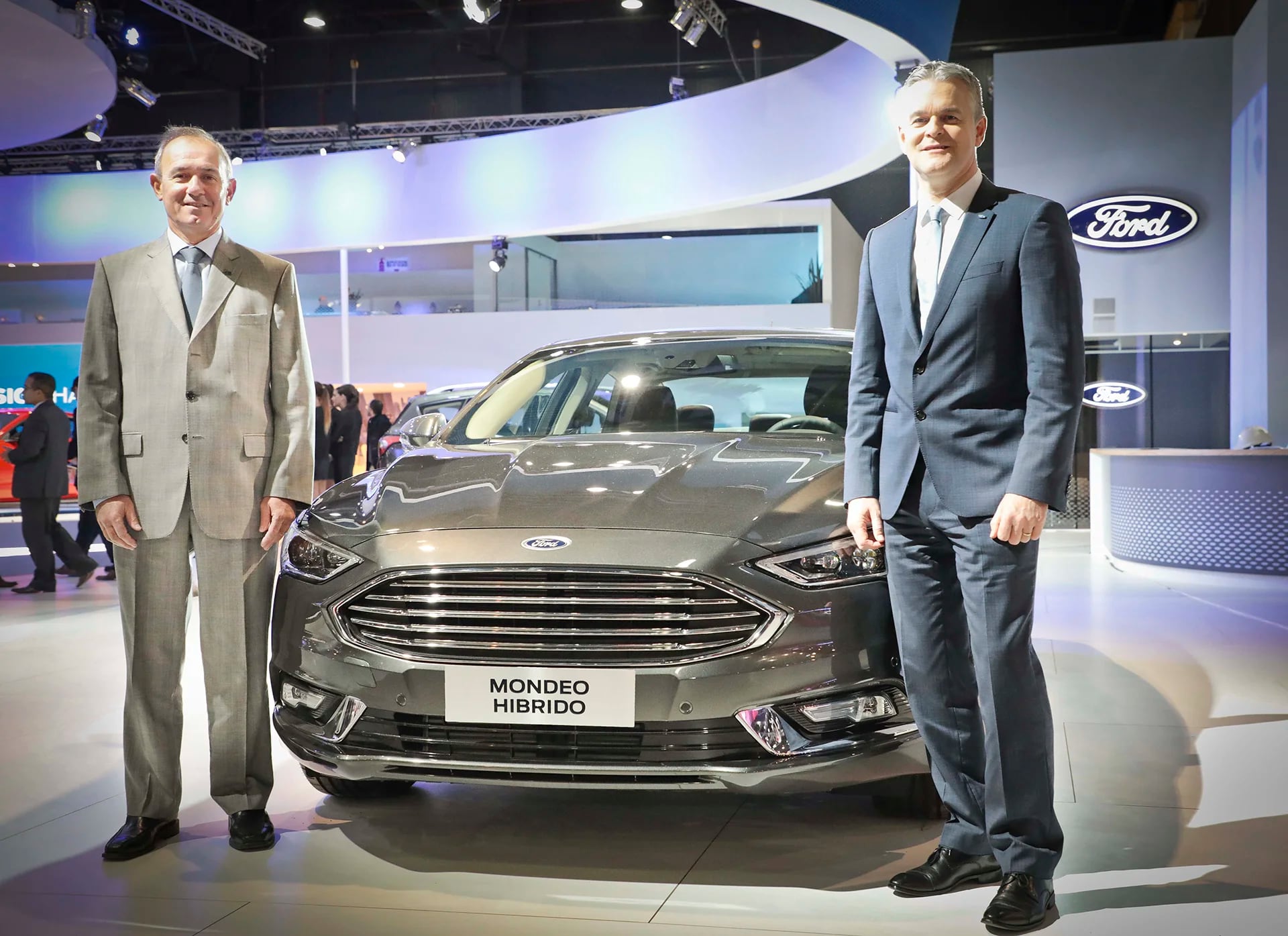 Lyle Watters, Vice Presidente de Ford Sudamérica y Enrique Alemañy Presidente de Ford Grupo Sur