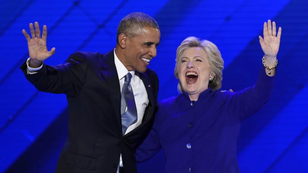 Barack Obama y Hillary Clinton en la convención demócrata (AFP)