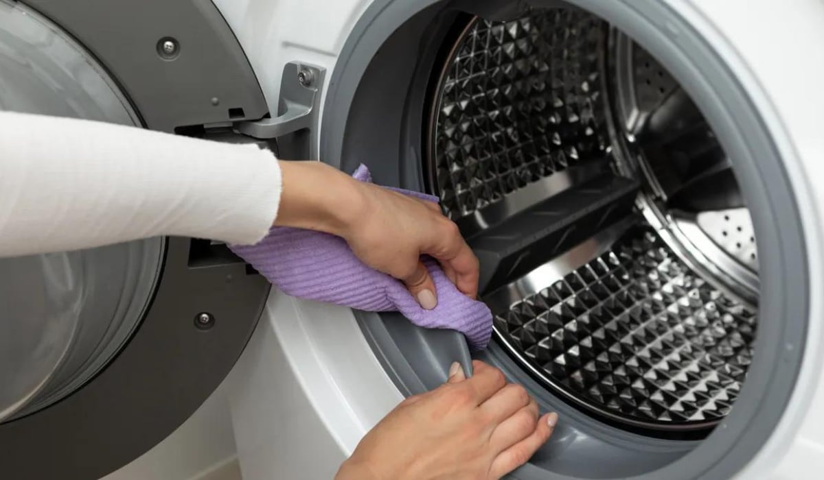 Mantener la lavadora limpia es fundamental para prevenir la aparición de olores desagradables. (Hiraoka)