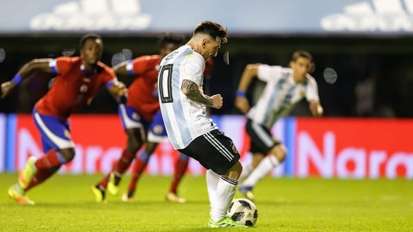 Lionel Messi abrió la cuenta con un tanto de penal (Nicolás Aboaf)